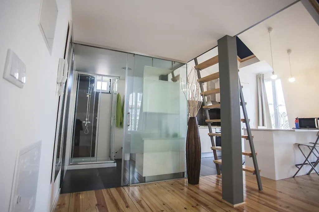 فندق Lisboaفي  Mezzanine With A View In Bairro Alto شقة